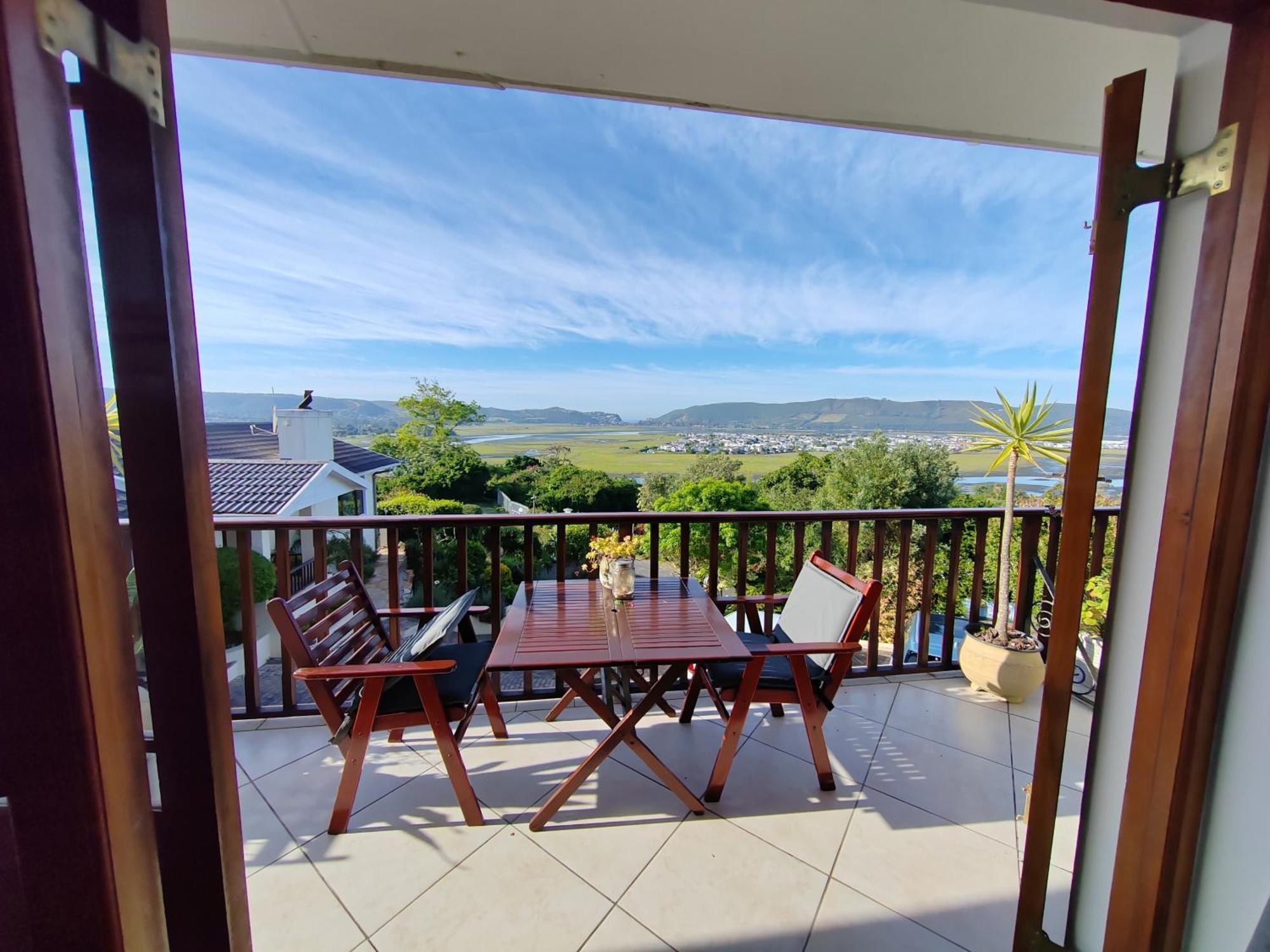 Candlewood Lodge Книсна Екстериор снимка