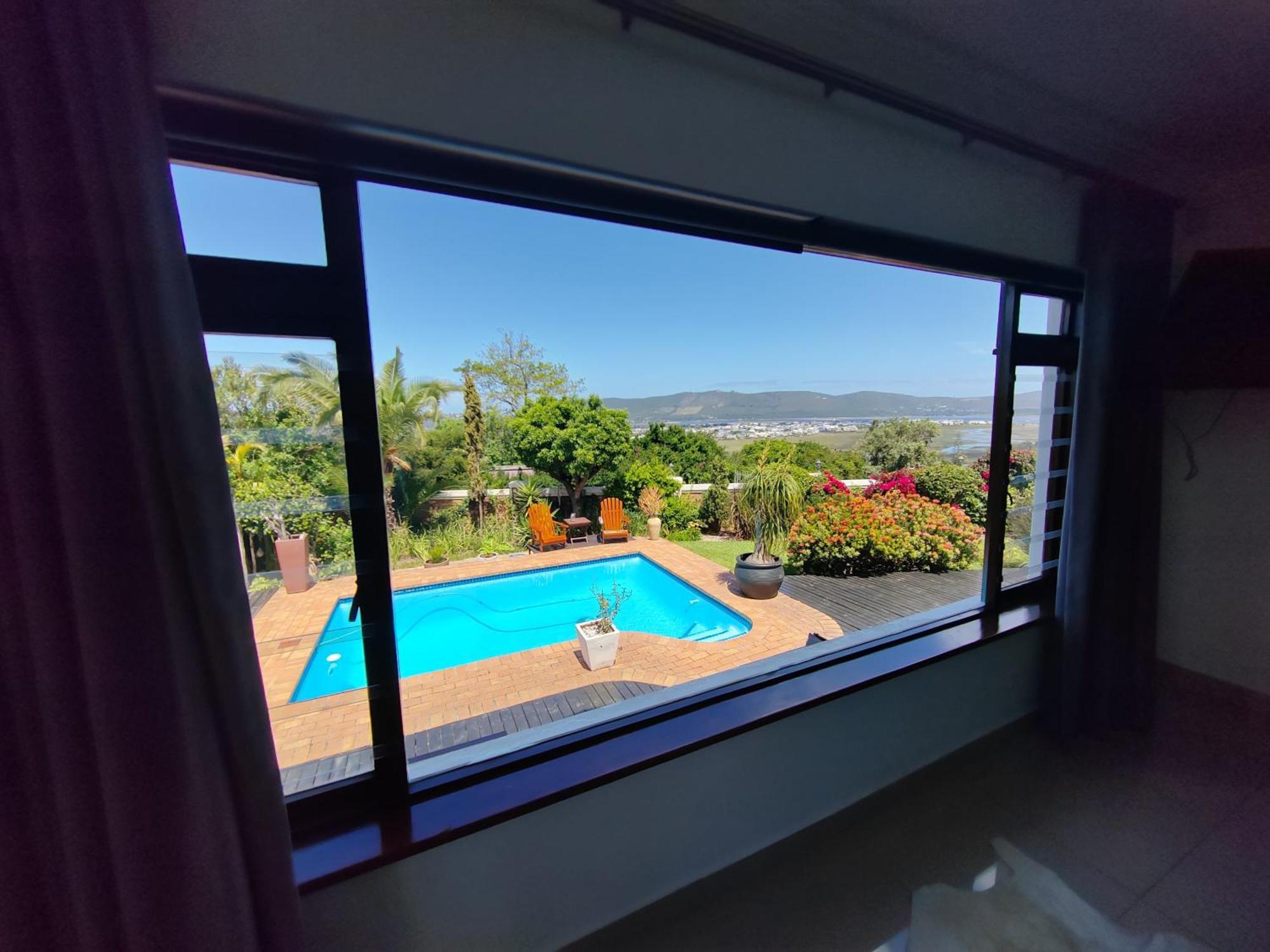 Candlewood Lodge Книсна Екстериор снимка
