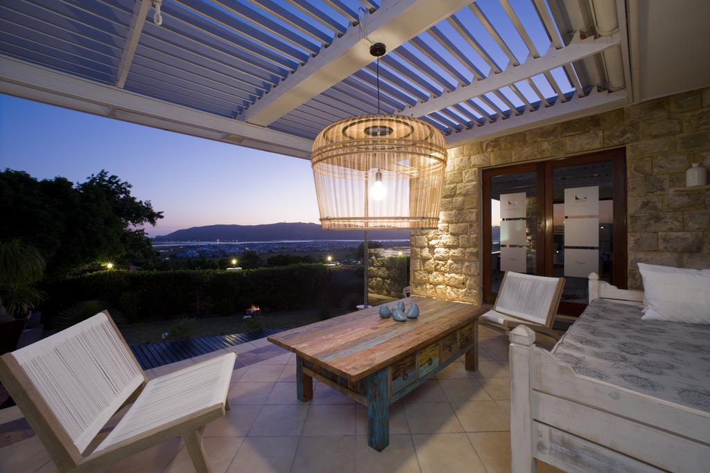 Candlewood Lodge Книсна Екстериор снимка
