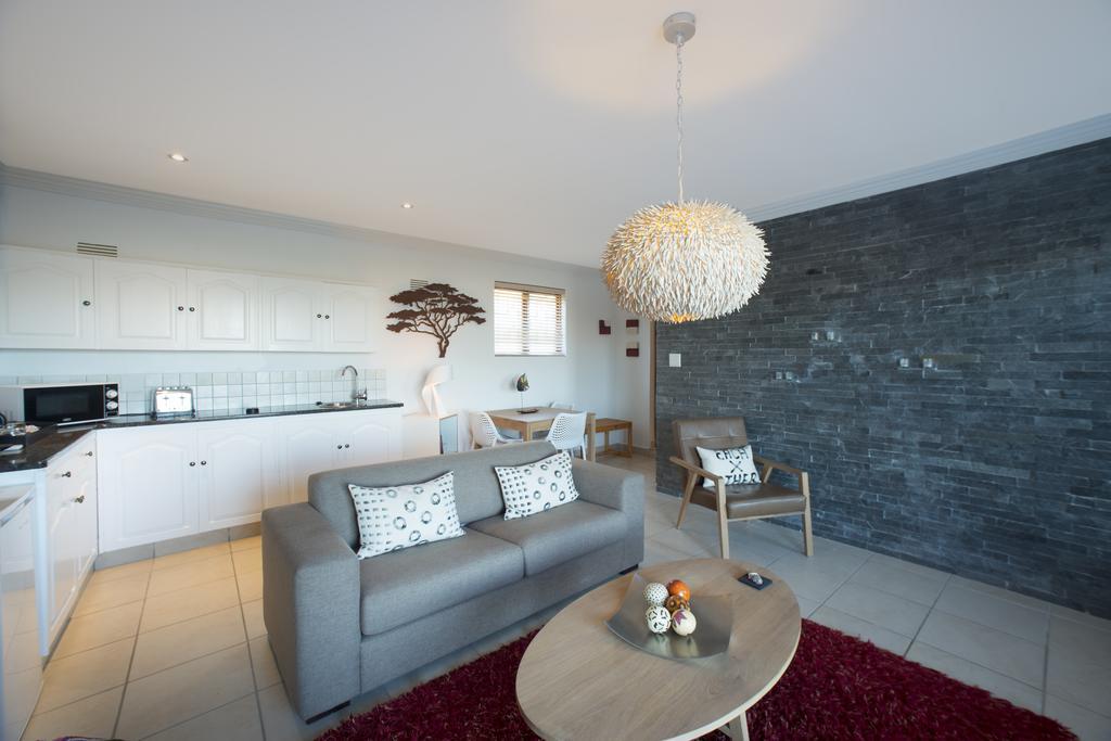 Candlewood Lodge Книсна Екстериор снимка