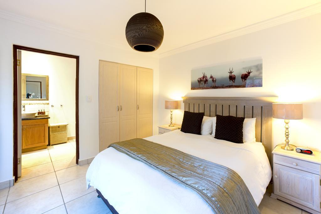 Candlewood Lodge Книсна Екстериор снимка