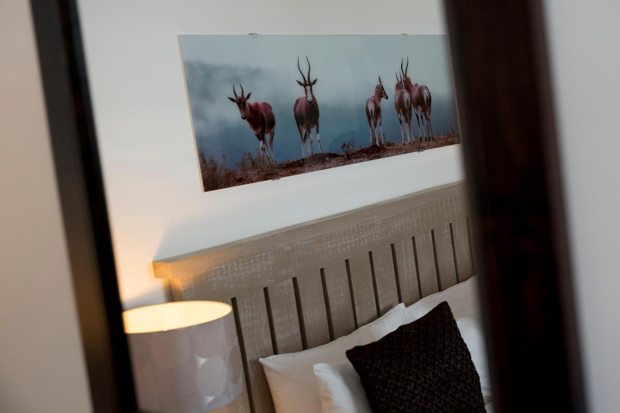 Candlewood Lodge Книсна Екстериор снимка